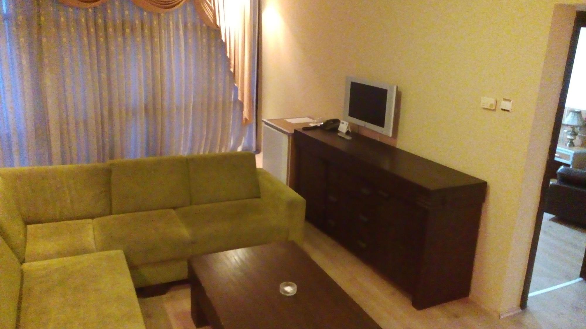 Demirgrand Hotel Trabzon Esterno foto